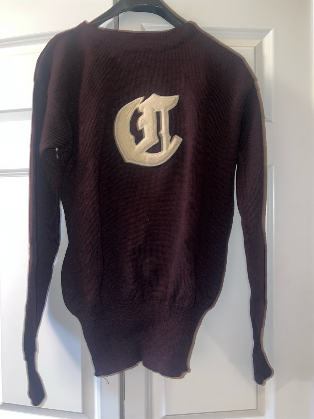 Vintage 1960s Burean Holloway Knitting Mills 100% Virgin Wool Sweater Burgundy